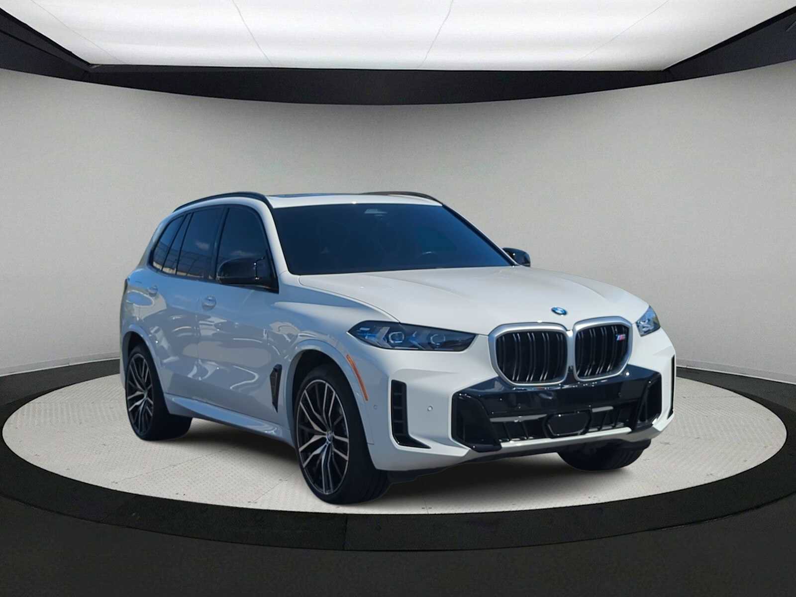 Used 2025 BMW X5 M60i w/ Climate Comfort Package image 2