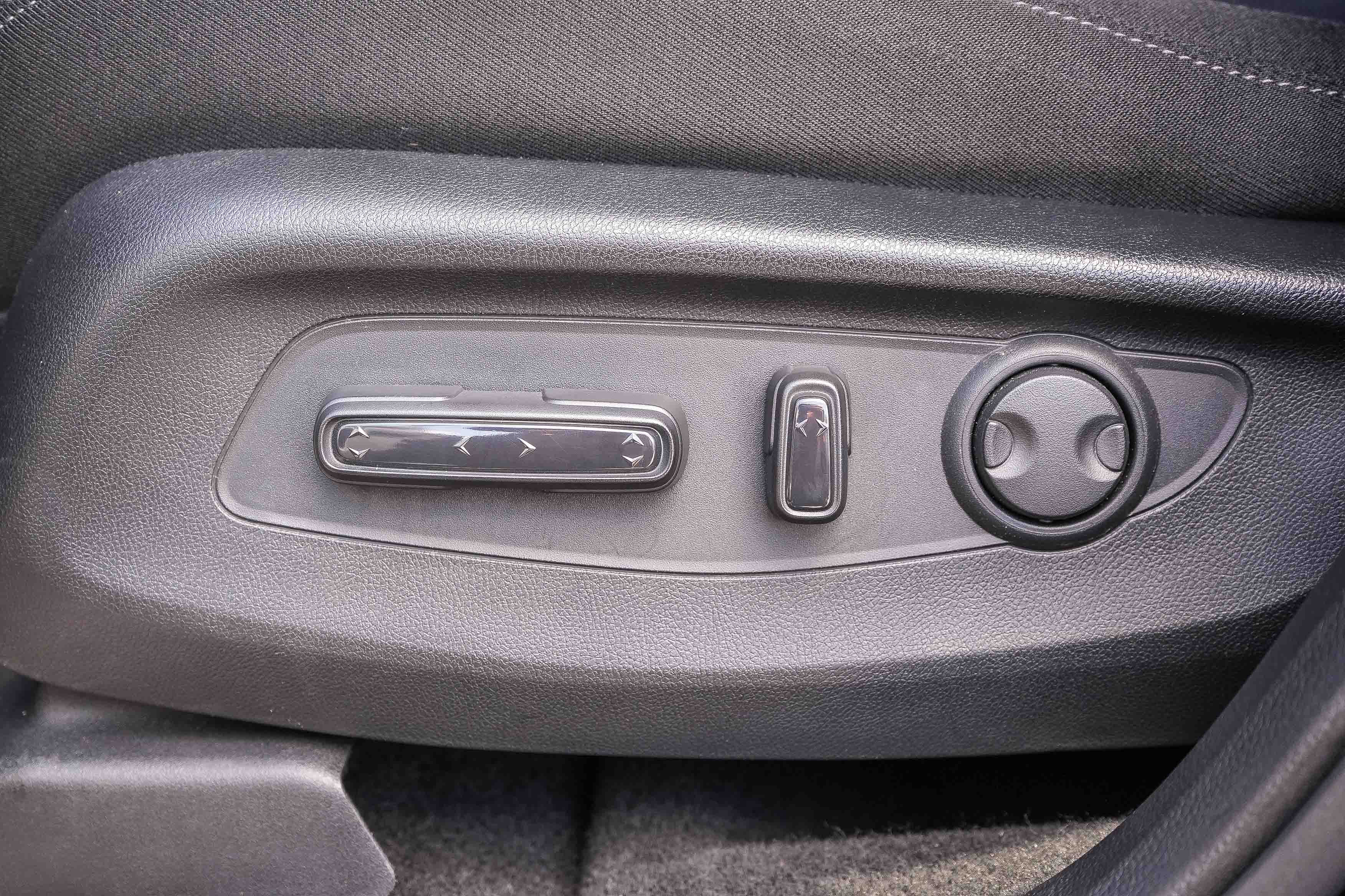 Used 2025 Honda CR-V EX image 25