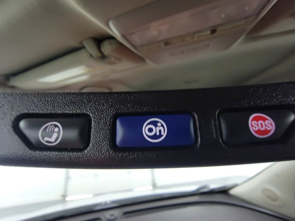 Used 2020 Buick Encore Essence AWD/4WD image 28