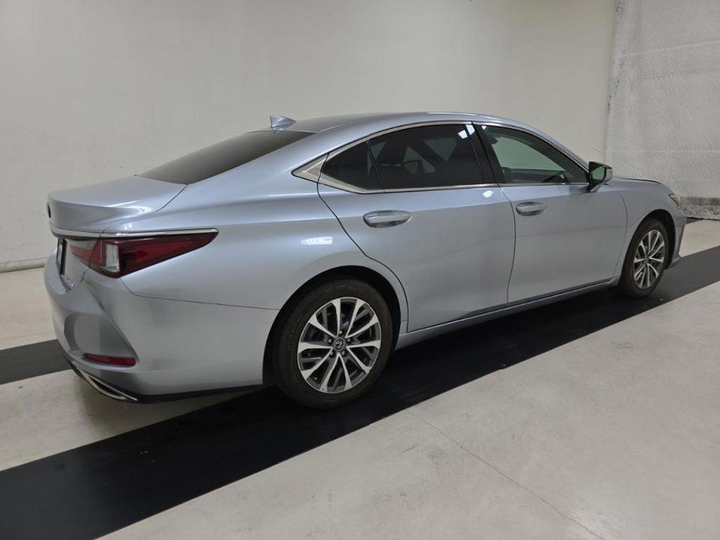 Used 2023 Lexus ES 350 w/ Accessory Package (Z2) FWD image 2