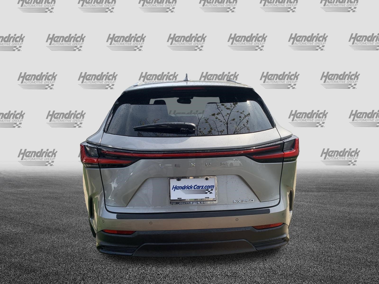 Used 2024 Lexus NX 250 FWD w/ Towing Package (2000 Lbs) image 9