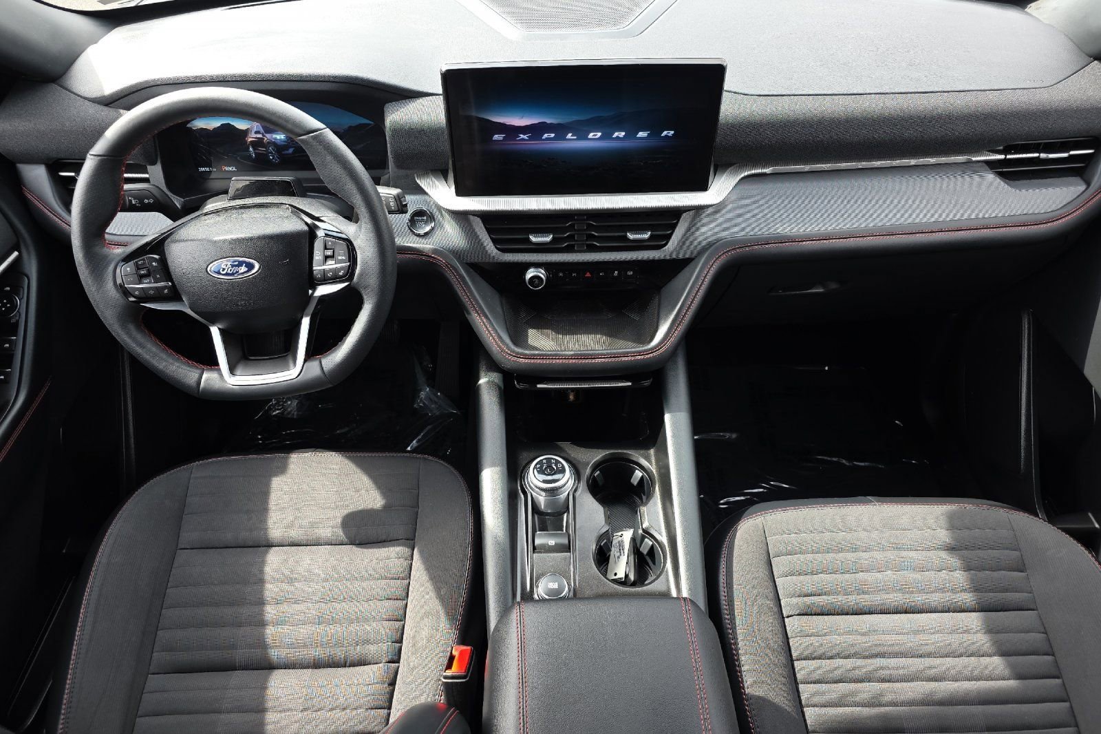 Used 2025 Ford Explorer ST-Line image 13