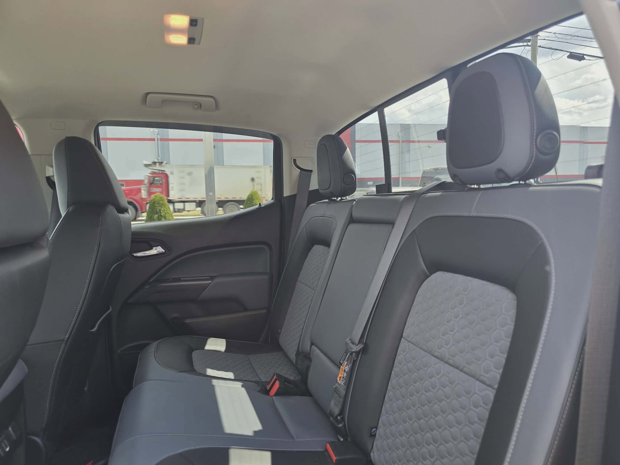 Used 2022 Chevrolet Colorado Z71 image 14