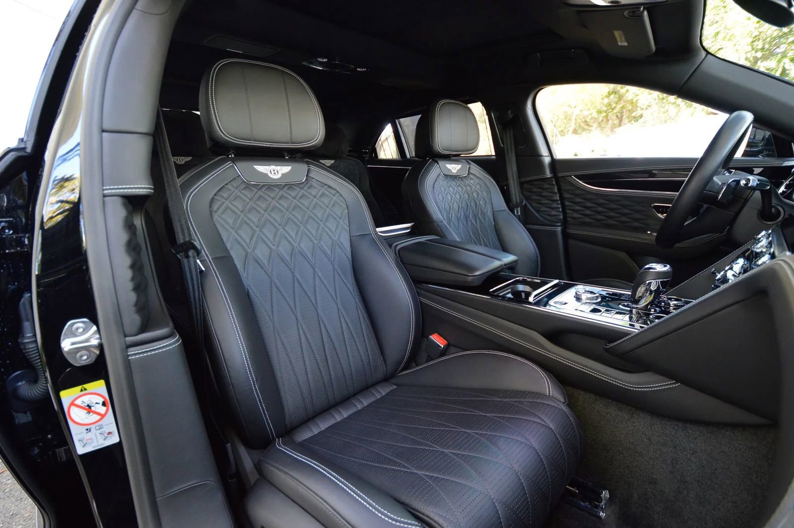 Used 2022 Bentley Flying Spur V8 image 59