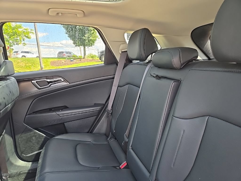 Certified 2023 Kia Sportage EX w/ EX Premium Package AWD/4WD image 34