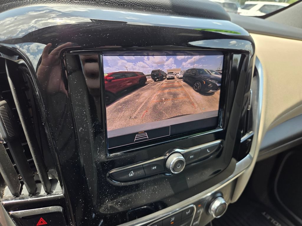 Certified 2023 Chevrolet Traverse LS FWD image 33