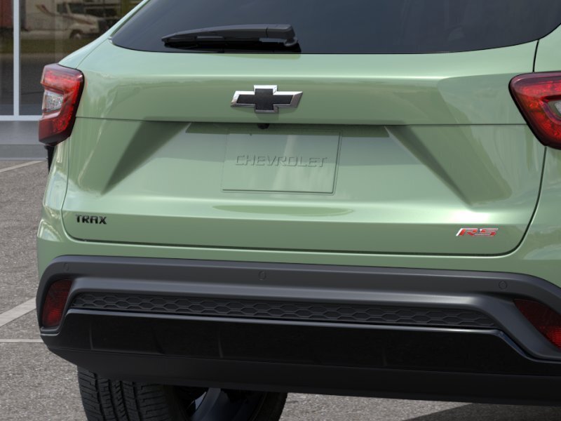 New 2024 Chevrolet Trax RS w/ Sunroof Package FWD image 15