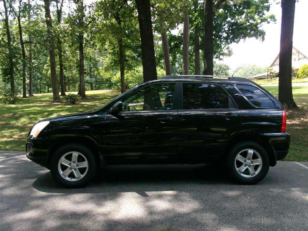 Used 2009 Kia Sportage LX FWD image 8
