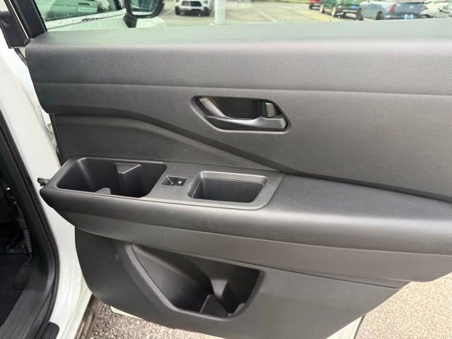 Used 2023 Nissan Pathfinder SV w/ Black Appearance Package AWD/4WD image 19