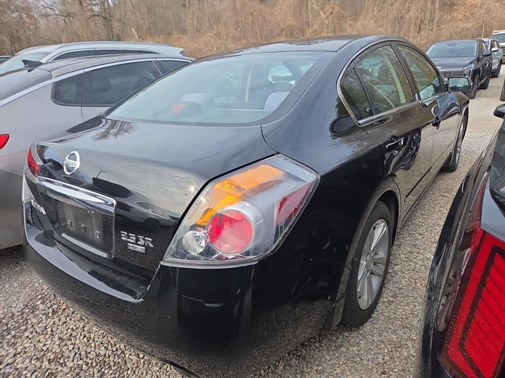 Used 2010 Nissan Altima 3.5 SR image 4