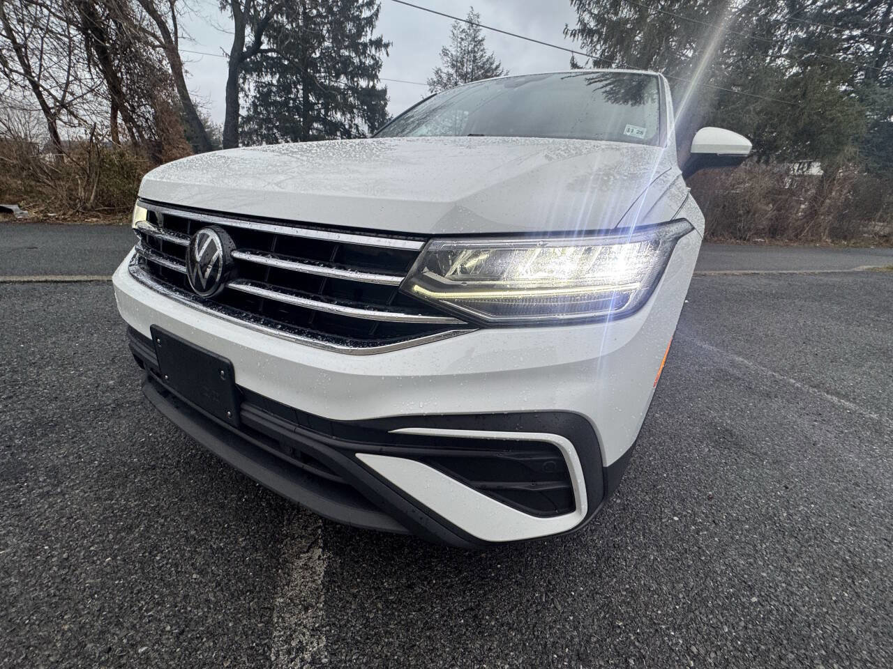 Used 2024 Volkswagen Tiguan SE image 12