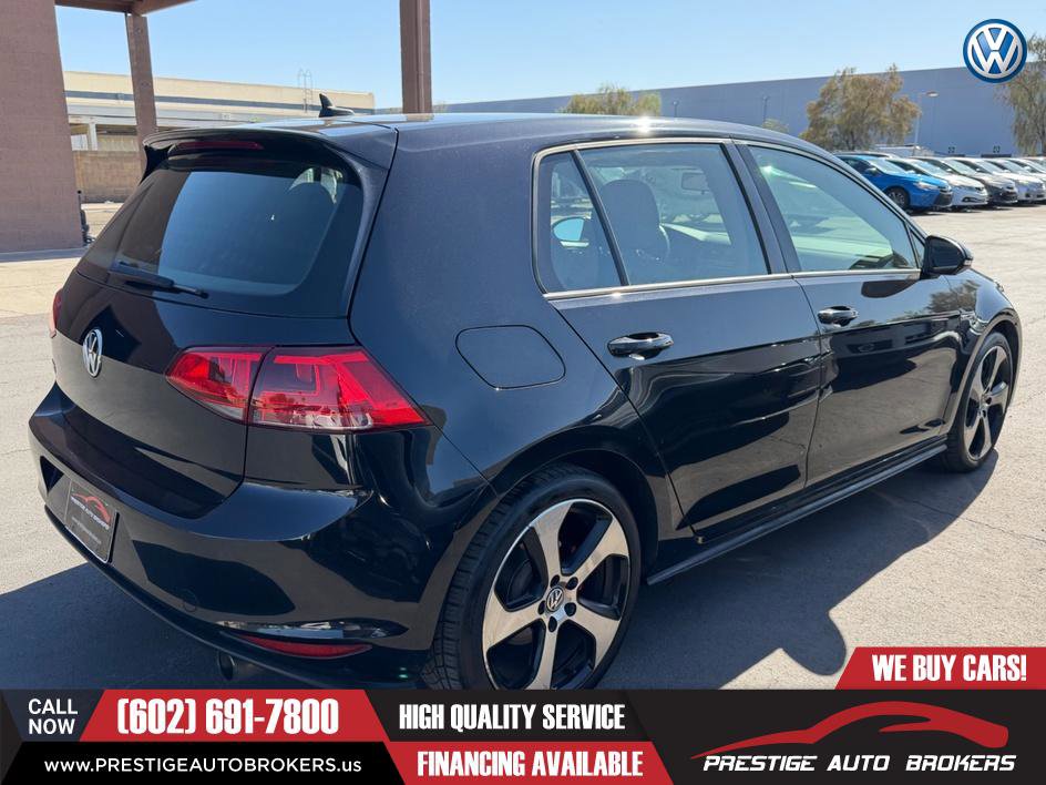 Used 2017 Volkswagen Golf 4-Door FWD image 6