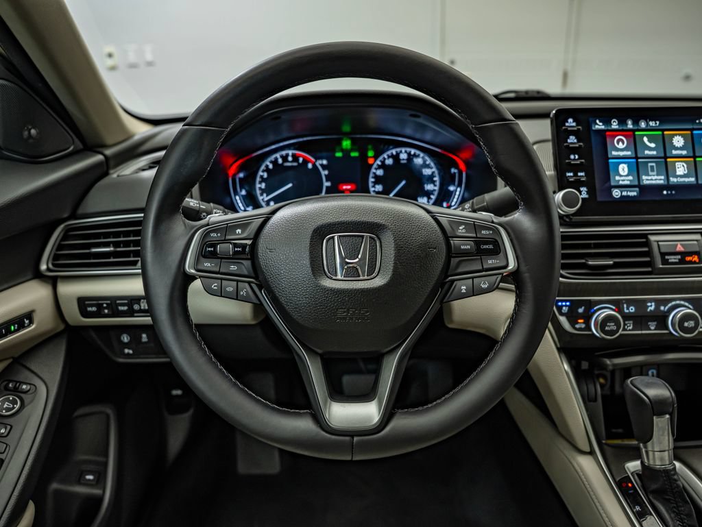 Used 2018 Honda Accord Touring image 22