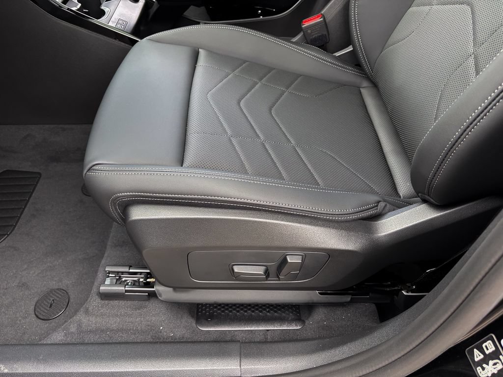 New 2026 BMW X1 xDrive28i w/ Convenience Package AWD/4WD image 13