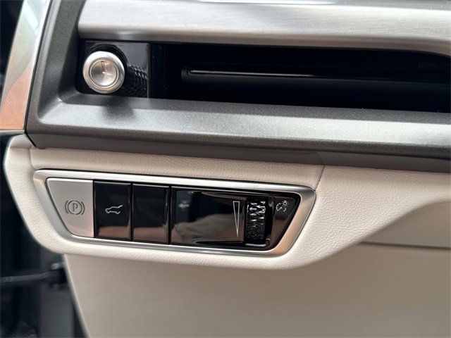 New 2026 Cadillac Vistiq Luxury w/ LPO, Floor Liner Package image 32