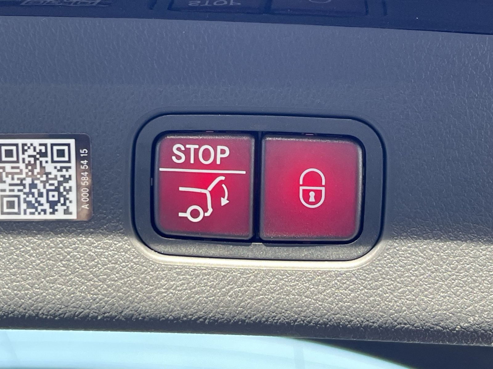 Certified 2026 Mercedes-Benz GLC 300 4MATIC image 32