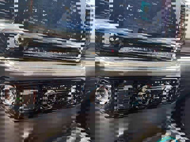 Used 2024 Chevrolet Silverado 2500 High Country w/ Midnight Edition image 24