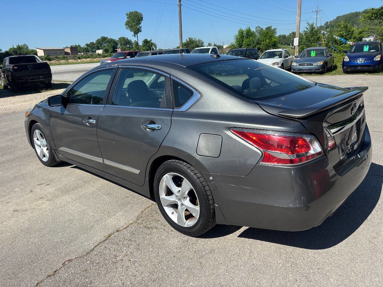 Used 2015 Nissan Altima 2.5 S w/ Sport Value Package image 7