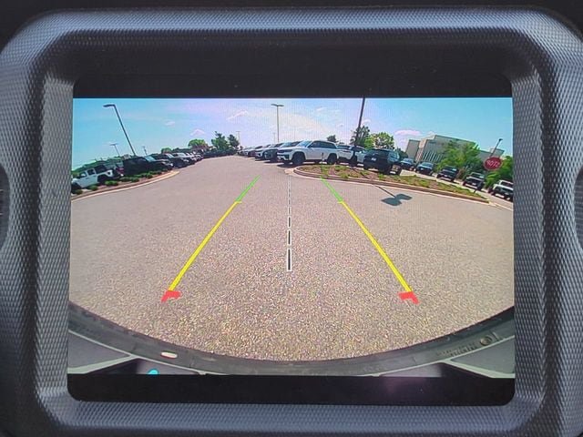 Used 2023 Jeep Wrangler Unlimited Sahara AWD/4WD image 19