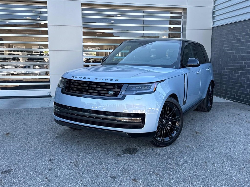 New 2025 Land Rover Range Rover SE
