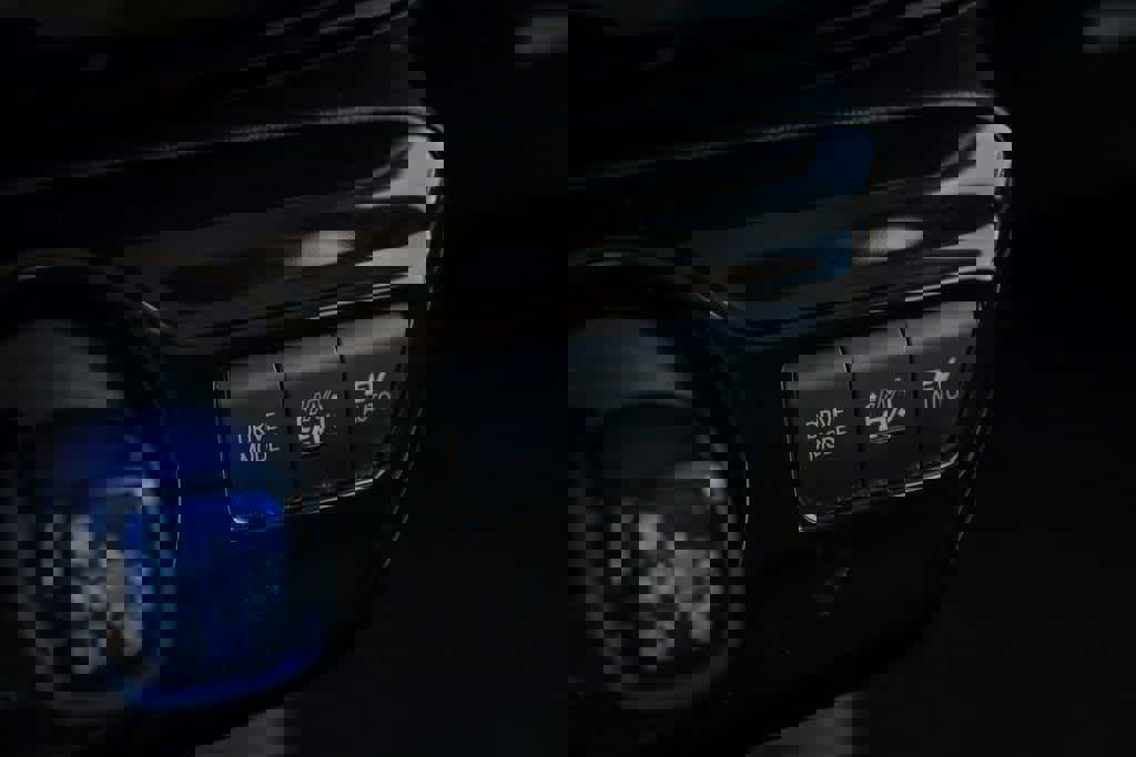 Used 2019 Toyota Prius Prime Plus w/ Carpet Mat Package FWD image 21