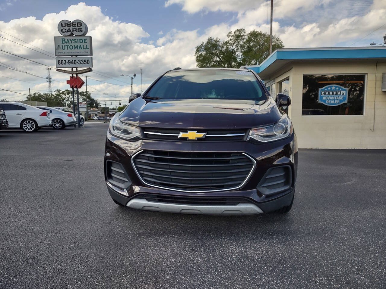 Used 2021 Chevrolet Trax LT w/ LT Convenience Package FWD image 2