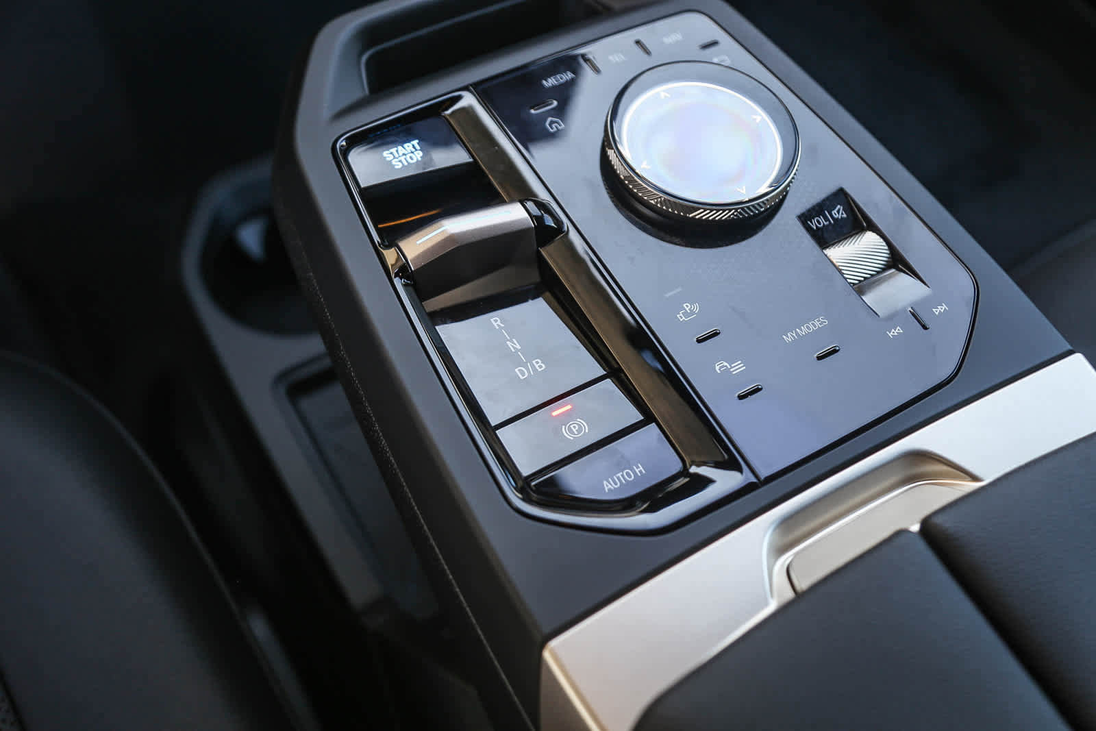 New 2026 BMW iX xDrive45 image 16