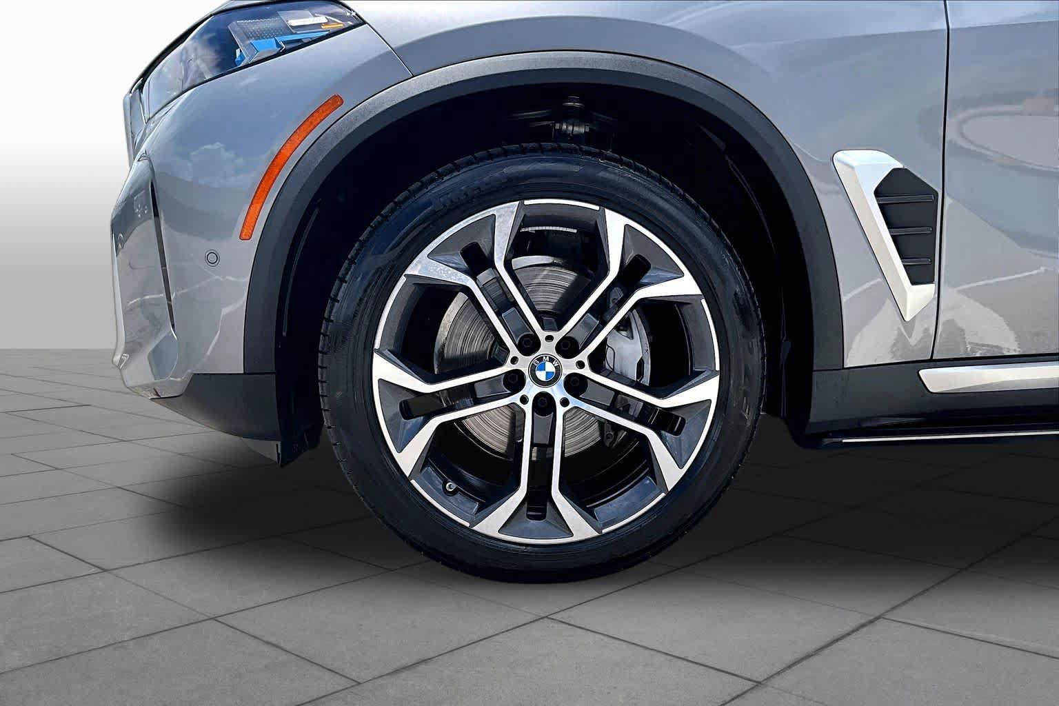 Used 2025 BMW X5 sDrive40i w/ Premium Package RWD image 11