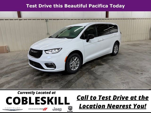 New 2026 Chrysler Pacifica Select image 9