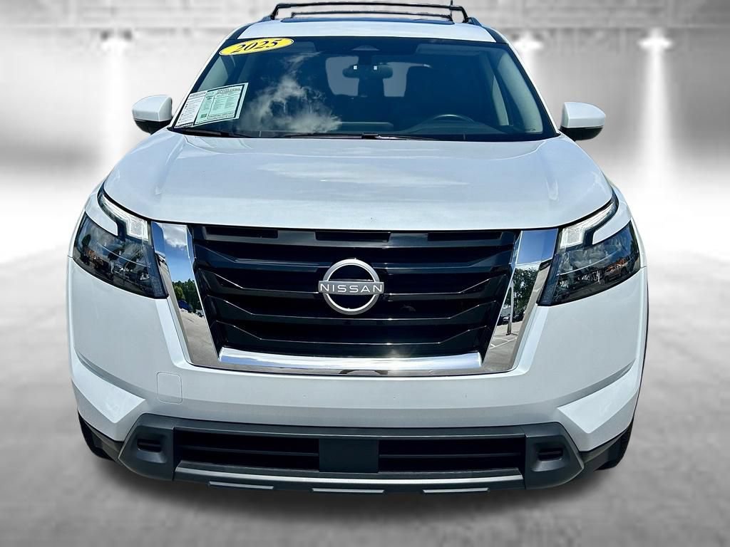 Certified 2025 Nissan Pathfinder SV w/ SV Premium Package FWD image 2
