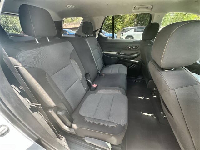Used 2021 Chevrolet Traverse LS FWD image 25