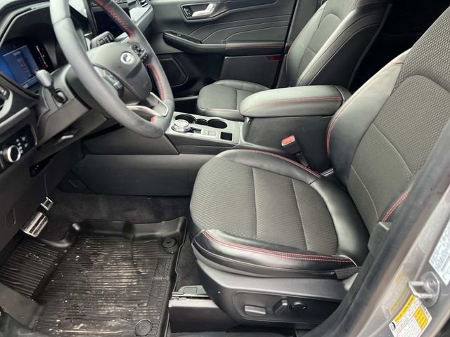 Certified 2024 Ford Escape ST-Line w/ Tech Pack #1 image 19