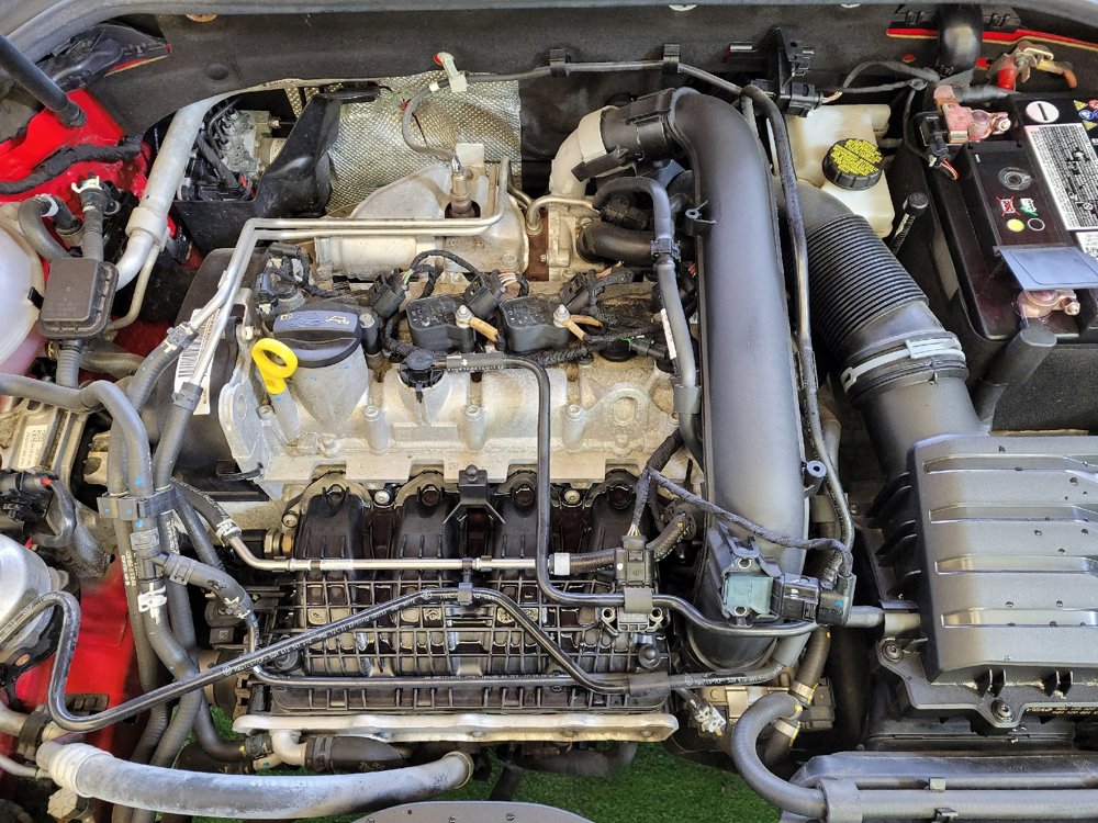 Used 2019 Volkswagen Golf SE image 30