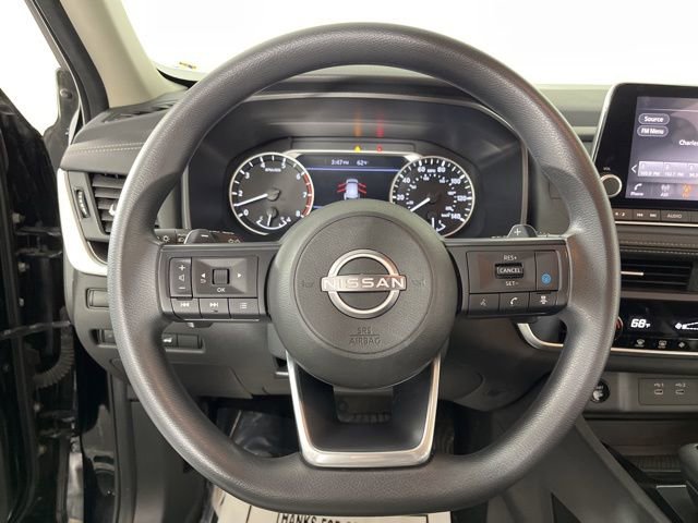 Used 2024 Nissan Rogue SV image 19