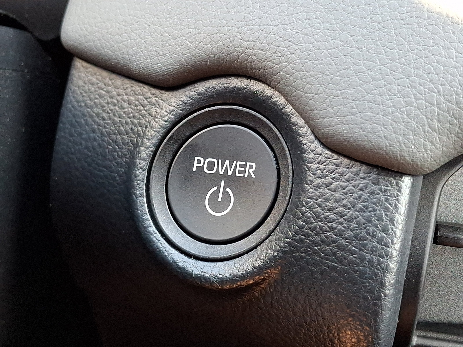 Used 2026 Toyota RAV4 LE AWD/4WD image 26