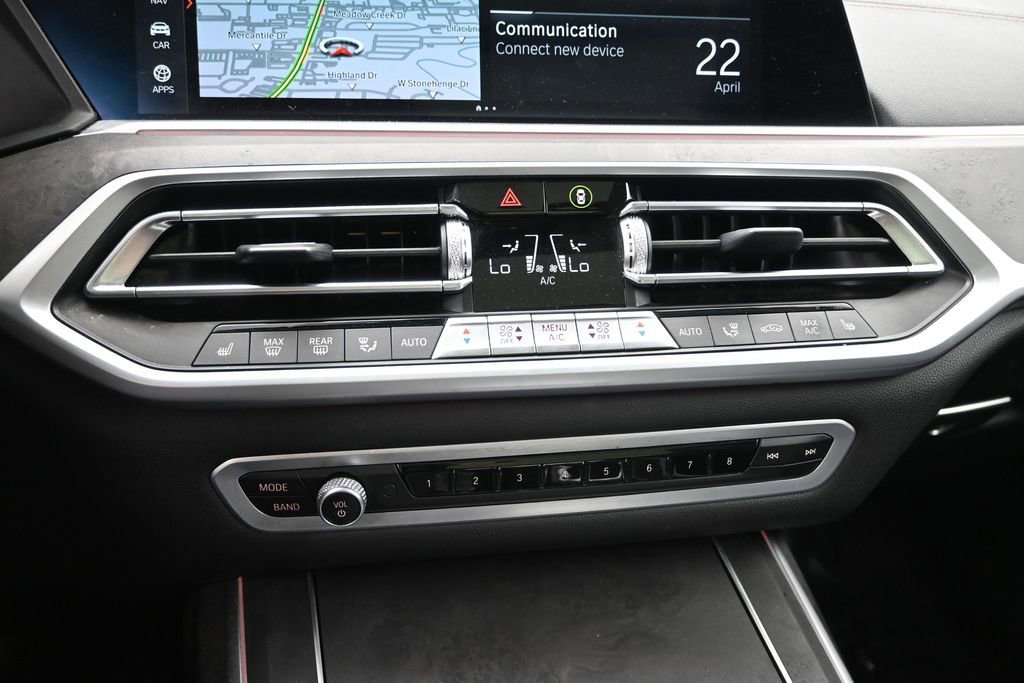 Used 2022 BMW X7 xDrive40i w/ Premium Package AWD/4WD image 16