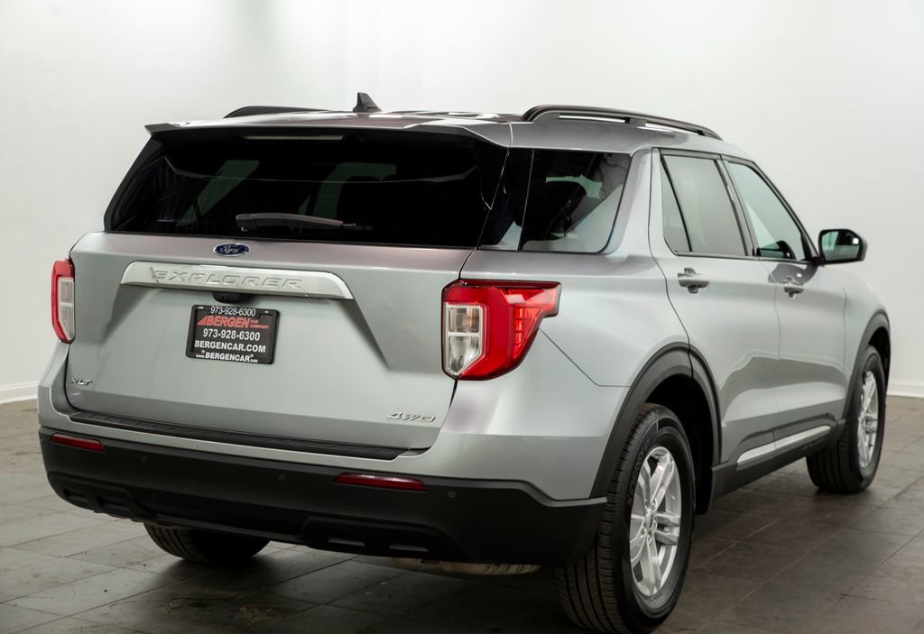 Used 2022 Ford Explorer XLT AWD/4WD image 14