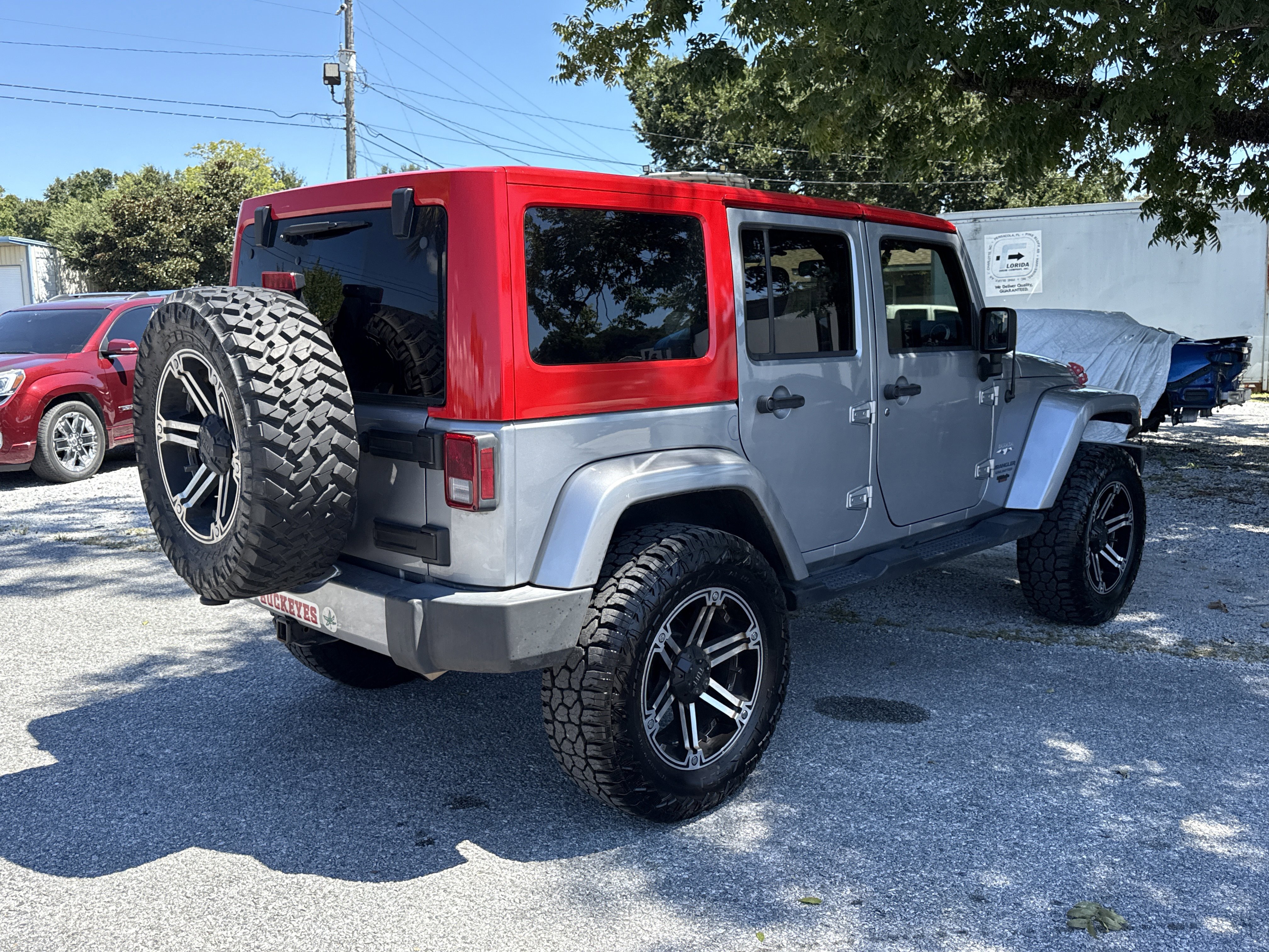 Used 2016 Jeep Wrangler Unlimited Sahara w/ Max Tow Package AWD/4WD image 5