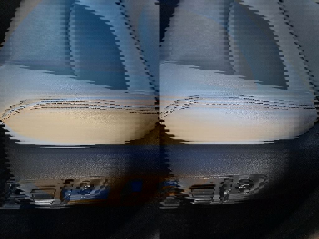 Used 2021 Toyota RAV4 XLE Premium image 21