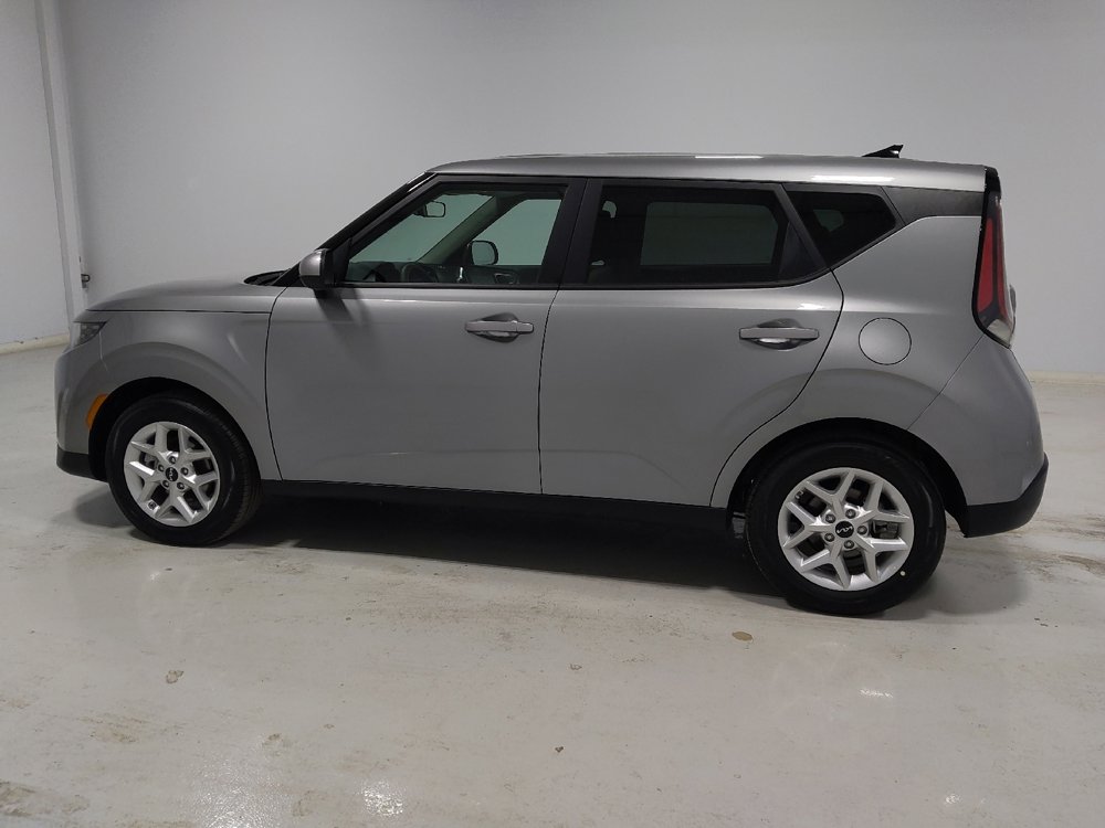 Used 2025 Kia Soul S image 3