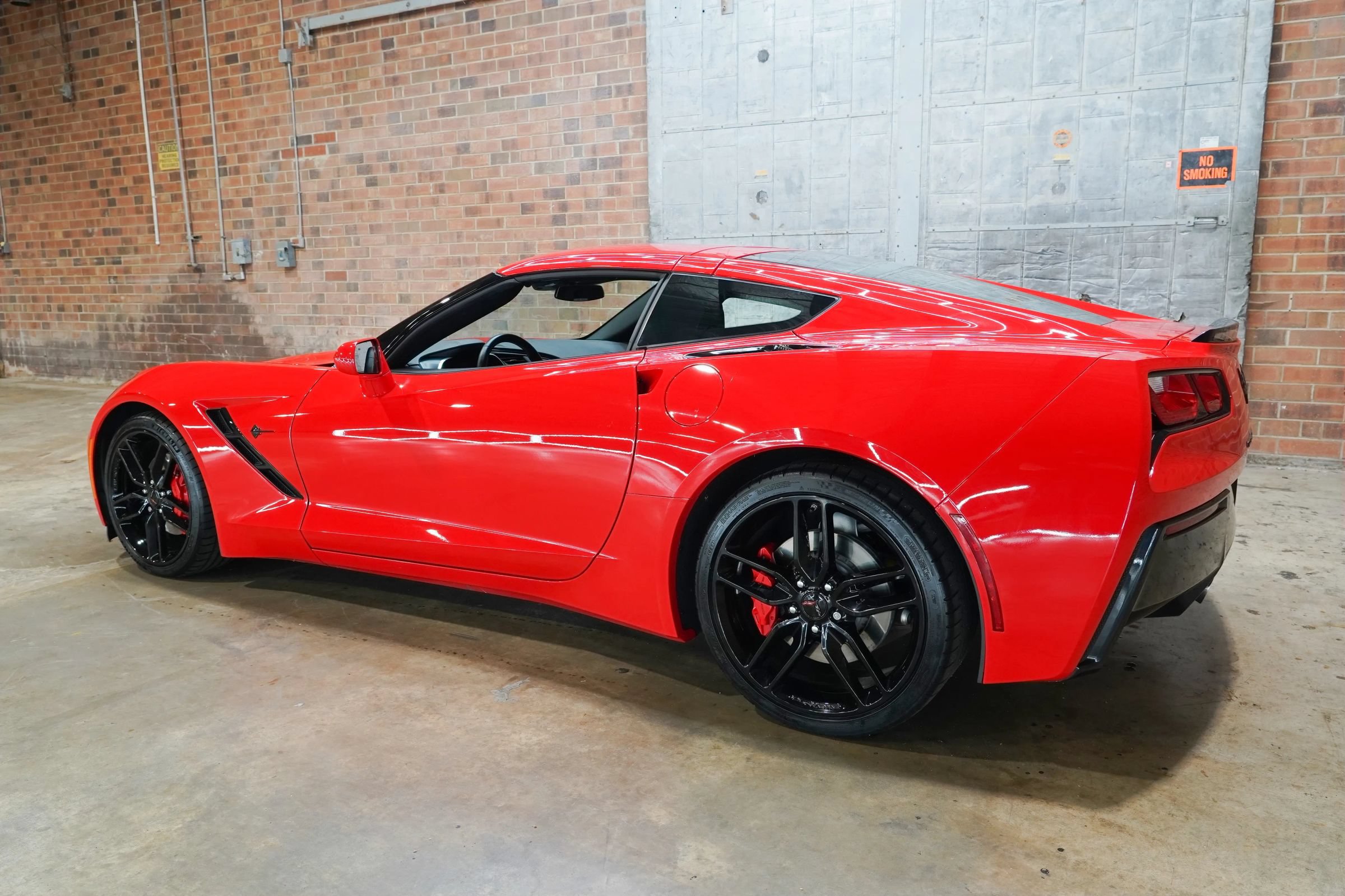 Used 2019 Chevrolet Corvette Stingray Coupe w/ Carbon Flash Badge Package RWD image 8