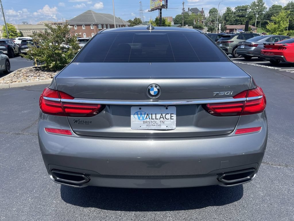 Used 2016 BMW 750i RWD image 5