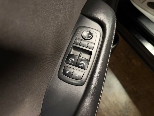 Used 2021 Dodge Challenger SXT image 13