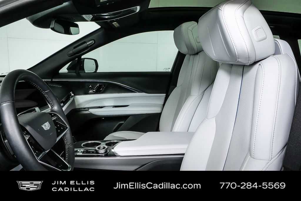 Certified 2024 Cadillac Lyriq Sport image 6