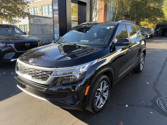 Used 2021 Kia Seltos EX AWD/4WD image 1