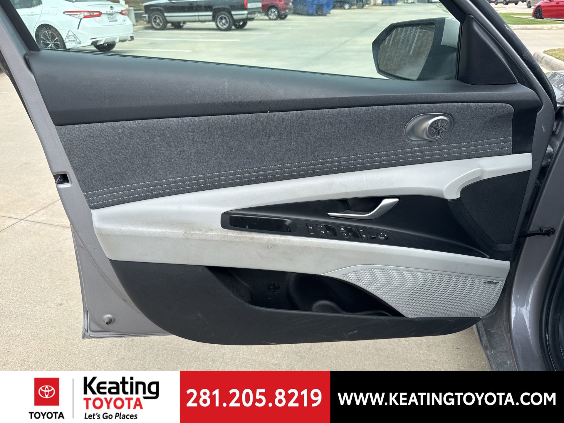 Used 2025 Hyundai Elantra Limited image 10