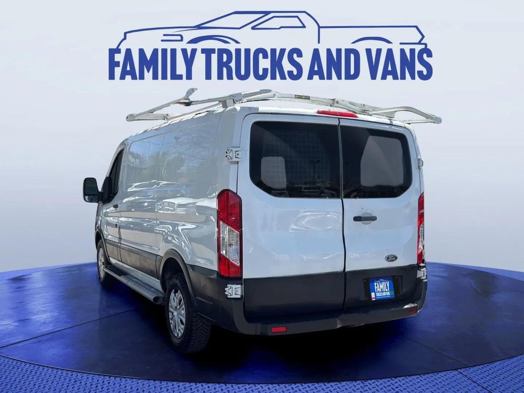 Used 2015 Ford Transit 250 130 Low Roof w/ Exterior Upgrade Package RWD image 2
