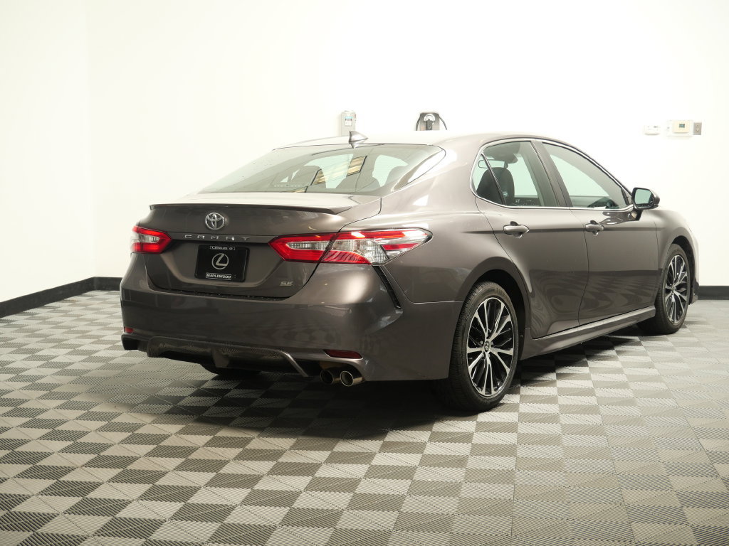 Used 2020 Toyota Camry SE FWD image 8