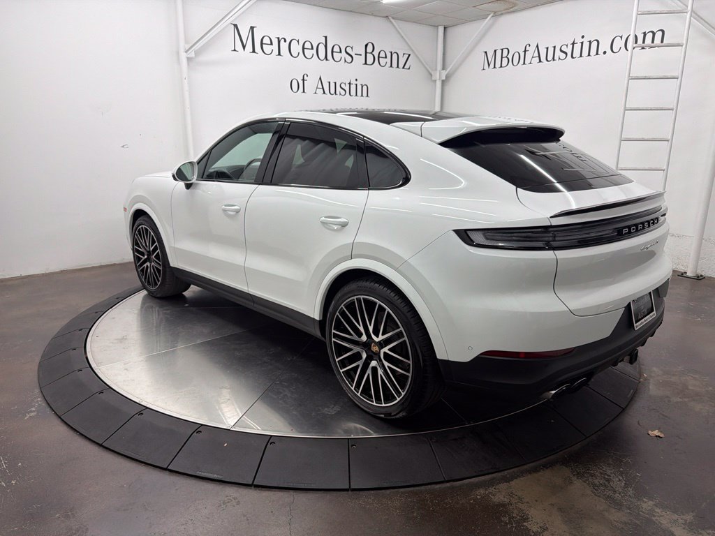 Used 2025 Porsche Cayenne S AWD/4WD image 5
