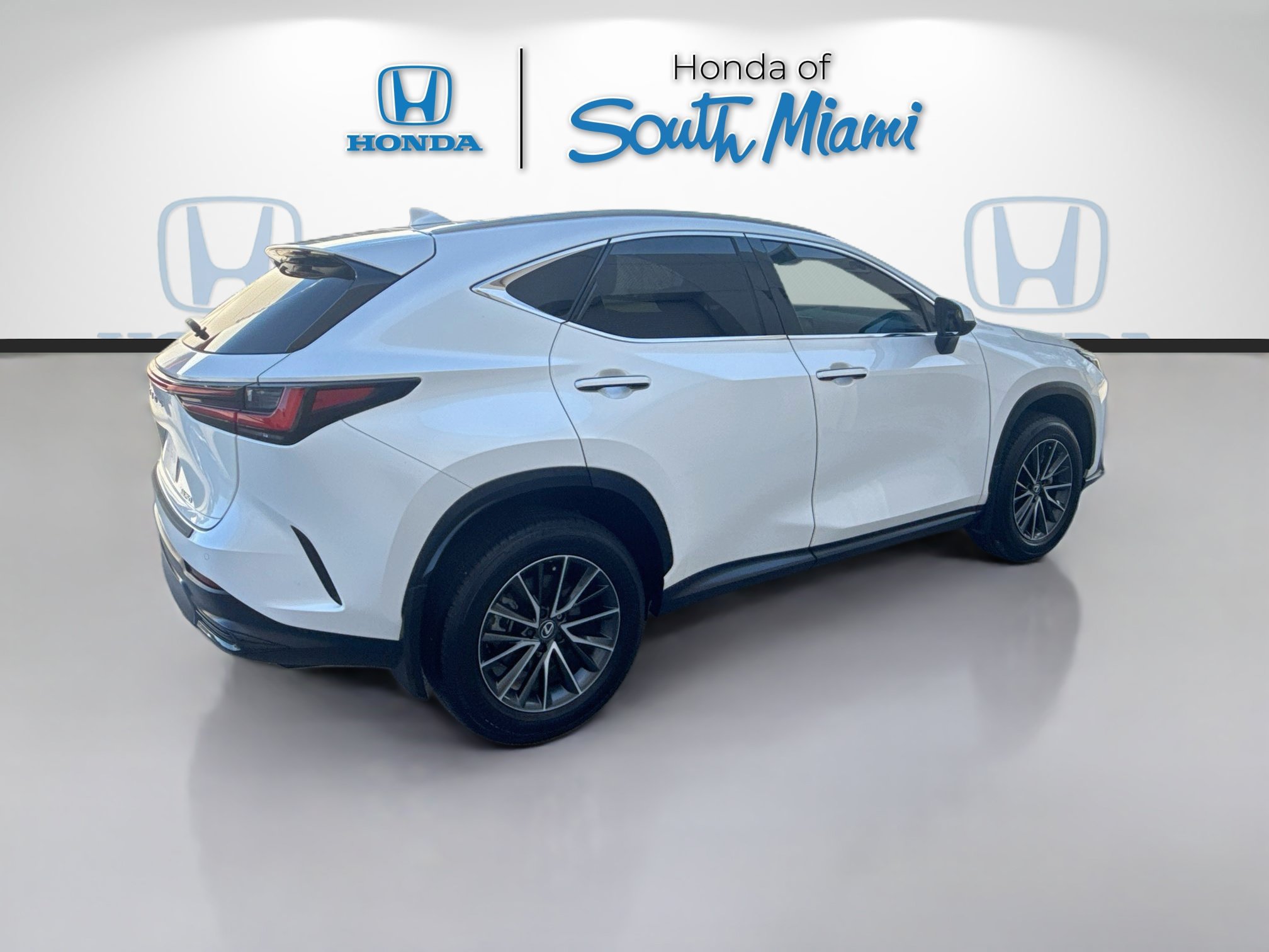 Used 2025 Lexus NX 250 FWD w/ Accessory Package (K3) image 7